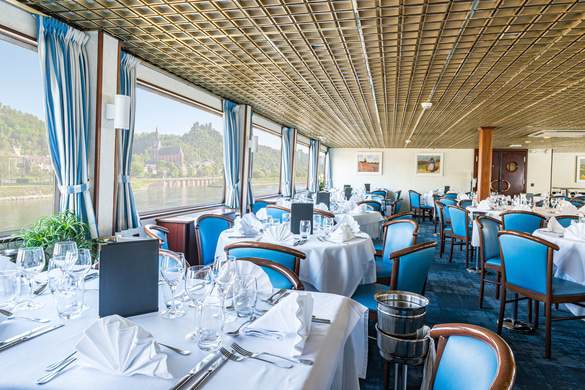 CroisiEurope MS Monet Restaurant 1 ©Corinne Cotard.jpg